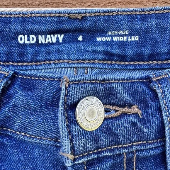 Old Navy Womens High-Rise Wow Wide Leg Jeans Size 4 Blue Denim Cotton Blend - Picture 2 of 13